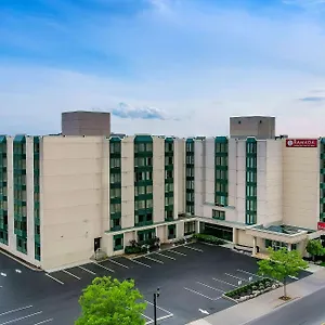 Hotel Ramada By Wyndham Near The Falls Niagara-Fälle