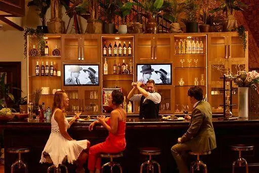 Hotel Le Soleil By Executive Hotels Vancouver Canada