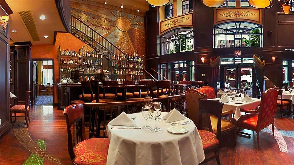 Hotel Le Soleil By Executive Hotels Vancouver