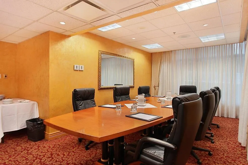 Hotel Le Soleil By Executive Hotels Vancouver
