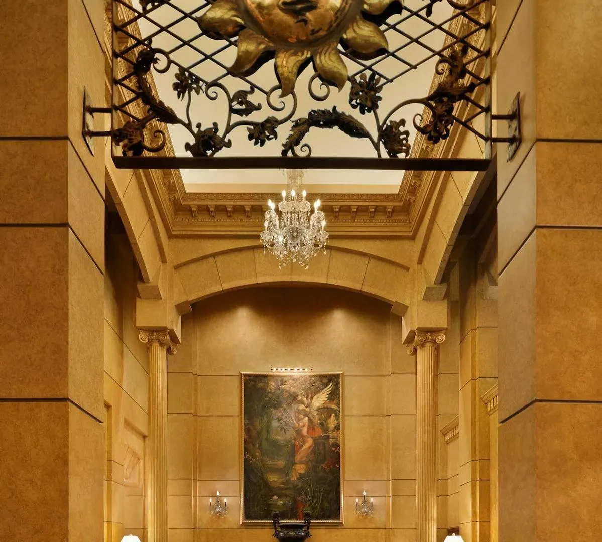 Hotel Le Soleil By Executive Hotels Vancouver