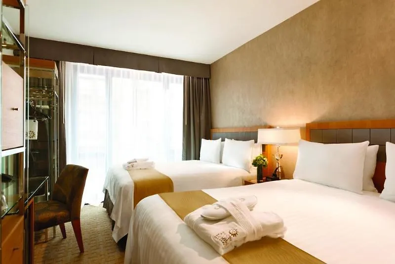 Hotel Le Soleil By Executive Hotels Vancouver