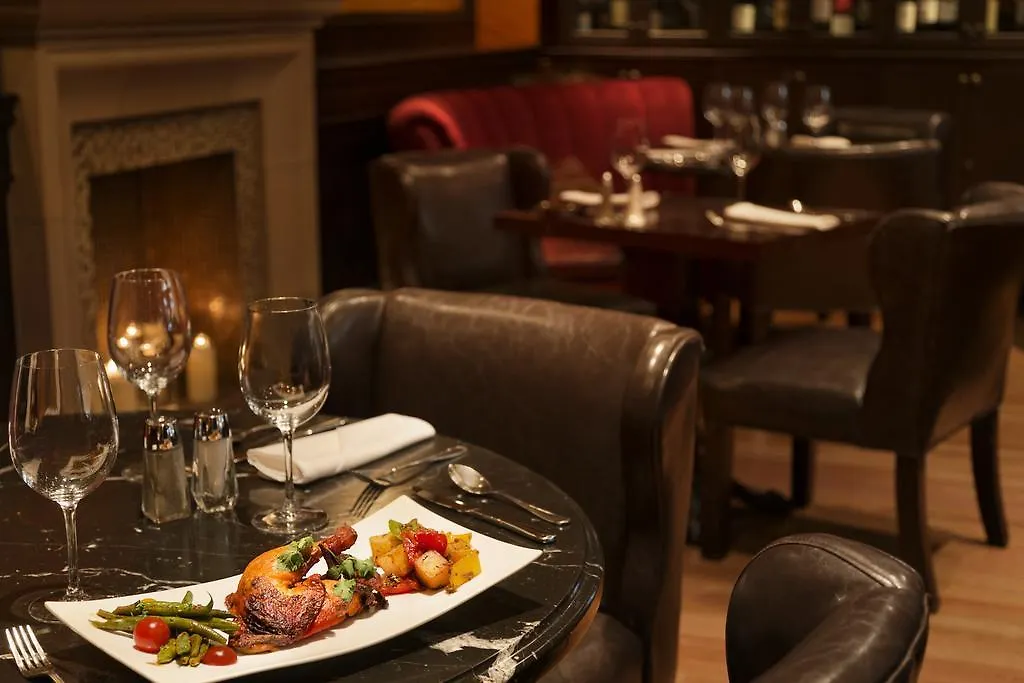 ****  Hotel Le Soleil By Executive Hotels Vancouver Canada