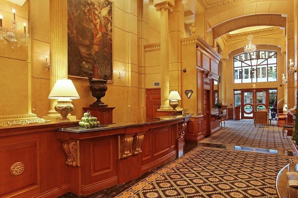 Hotel Le Soleil By Executive Hotels Vancouver Canada