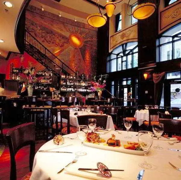 Hotel Le Soleil By Executive Hotels Vancouver